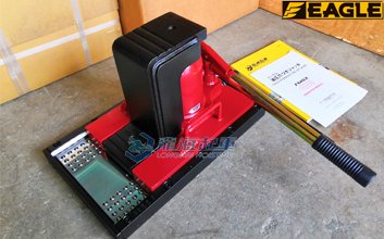 F-200TL帶滑臺爪式千斤頂側(cè)面實拍
