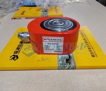 DJSR超薄型液壓千斤頂實物圖二 DJSR超薄型液壓千斤頂實物圖二