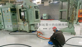 龍升氣墊搬運(yùn)車(chē)使用案例圖二