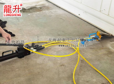 龍升楔形液壓千斤頂使用案例