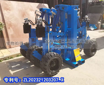 輪式集裝箱搬運(yùn)車15噸實(shí)物